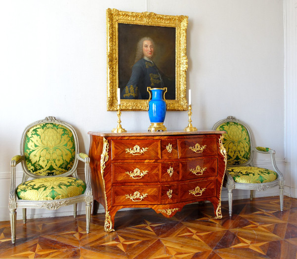 Jb Hedouin : Cassettone in palissandro d'epoca Luigi XV, 1750 circa - Timbrato
