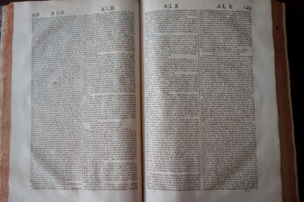 Historisches Wörterbuch von Moreri, 4 Bände in Folio-Ausgabe, von 1707 bis zum schönen Einband – Zeit Ludwigs XIV