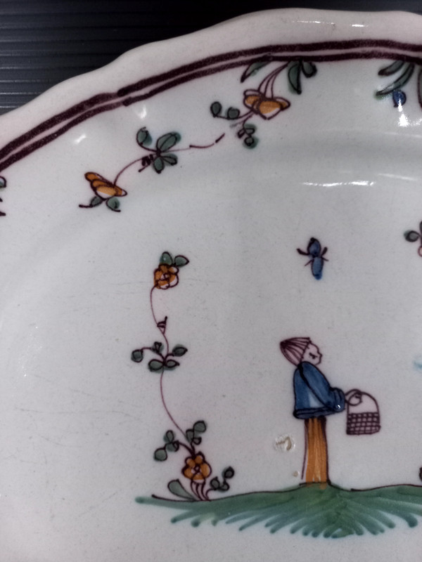 Moncaut earthenware dish