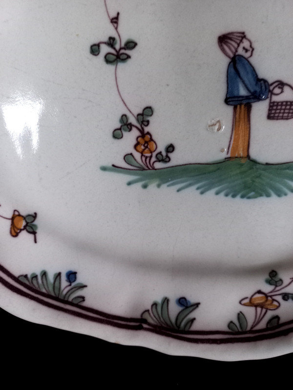 Moncaut earthenware dish