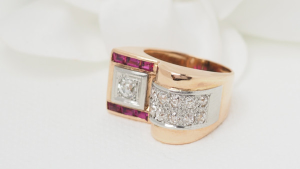 Bague Tank en or jaune, rubis et diamants