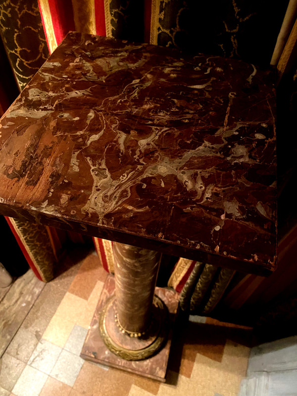 Säule Napoleon III , in Holzskellette lackiert faux Marmor brèche rosa Epoche 19.