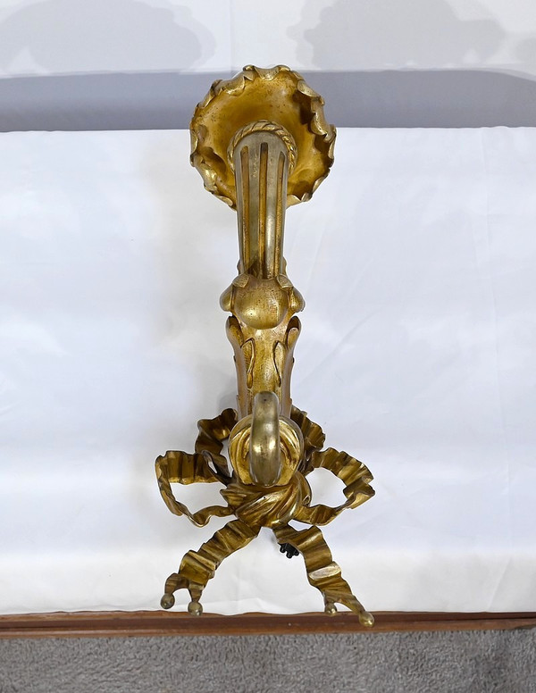 Important Flambeau en Bronze doré, Style Louis XVI, Époque Napoléon III – Milieu XIXe