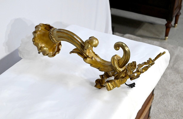Important Flambeau en Bronze doré, Style Louis XVI, Époque Napoléon III – Milieu XIXe