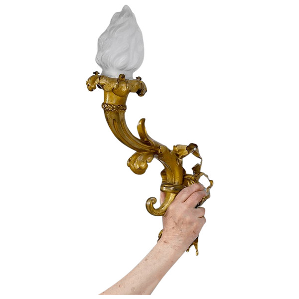 Important Flambeau en Bronze doré, Style Louis XVI, Époque Napoléon III – Milieu XIXe