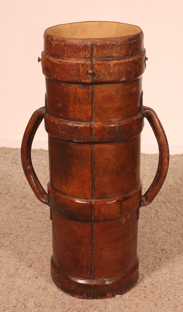 Ancien Porte Munitions Idéal Comme Porte Parapluie Ou Canne circa 1900