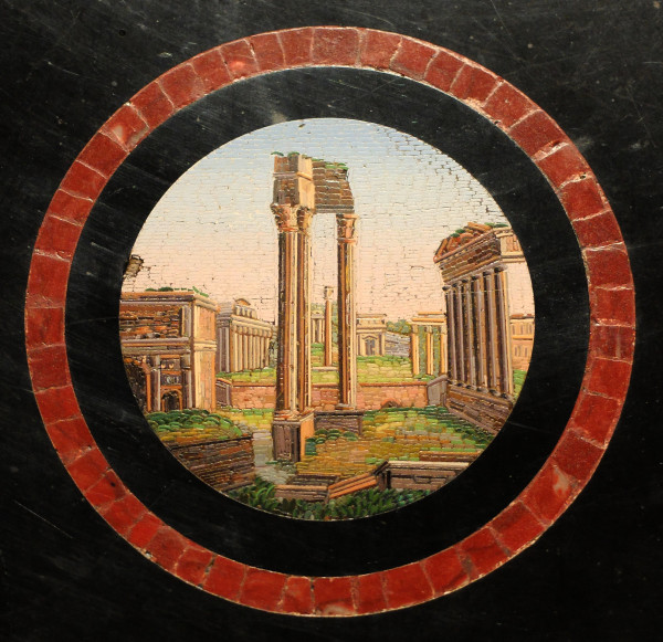 Tavolo con piedistallo in micromosaico con vedute di Roma, Italia, 1820-1830 ca.