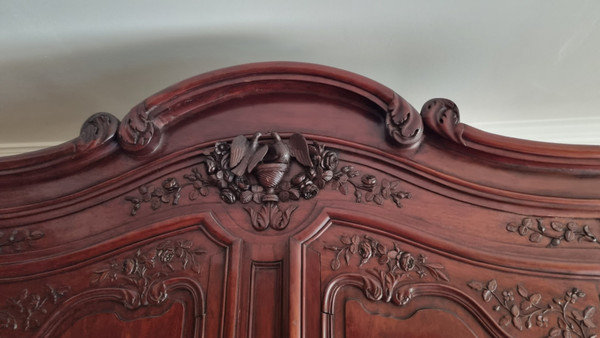 Seltener Hochzeitsschrank aus massivem Mahagoni, Haute-Normandie XVIII Jahrhundert.