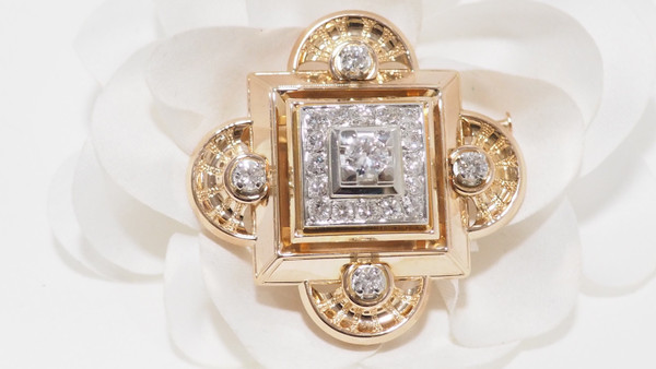 Broche pendentif en or jaune et diamants
