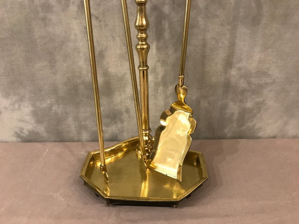 Serviteur de cheminée ancien en laiton d'époque 19 ème comprenant une pelle et une pince 