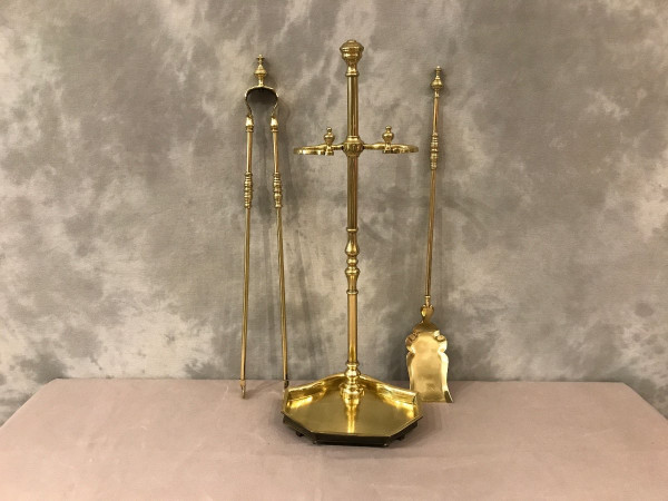 Serviteur de cheminée ancien en laiton d'époque 19 ème comprenant une pelle et une pince 
