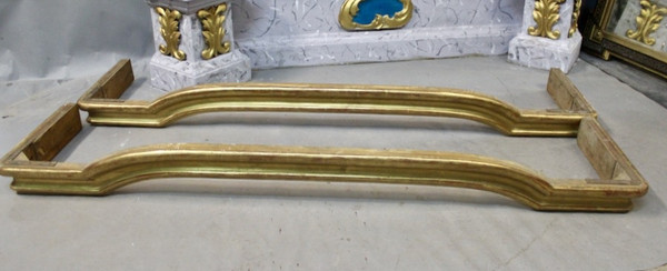 Coppia Di Mantovane In Legno Dorato, XIX Secolo