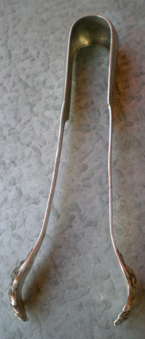 Large and beautiful solid silver claw clip with neck brace hallmark