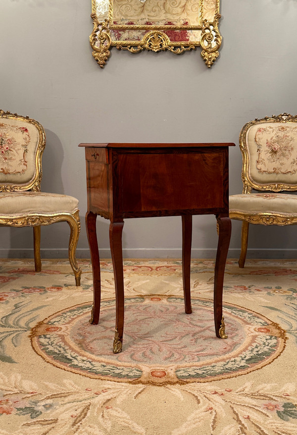 Petite Table Chiffonniere En Marqueterie d'Epoque Louis XV Vers 1730