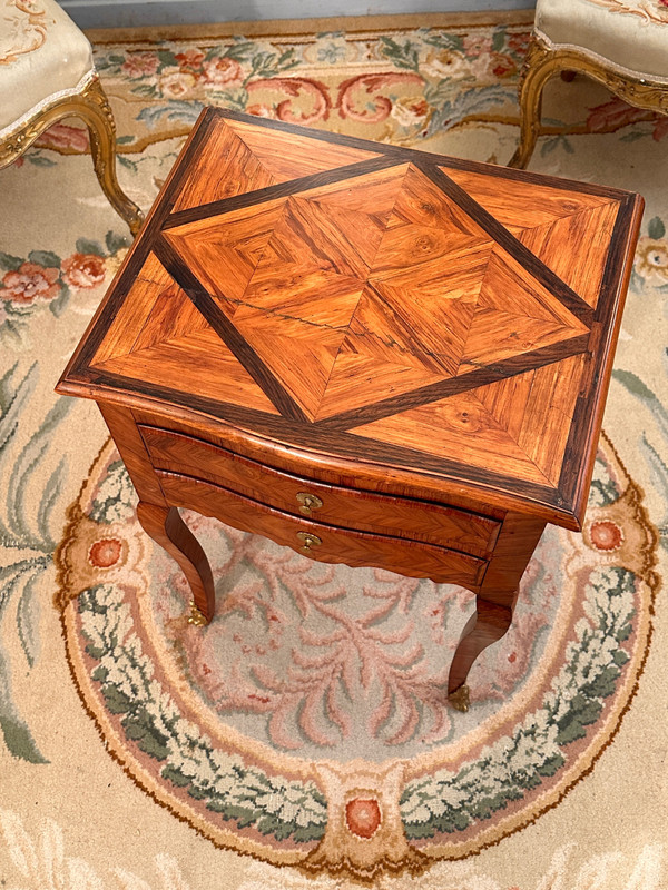 Petite Table Chiffonniere En Marqueterie d'Epoque Louis XV Vers 1730