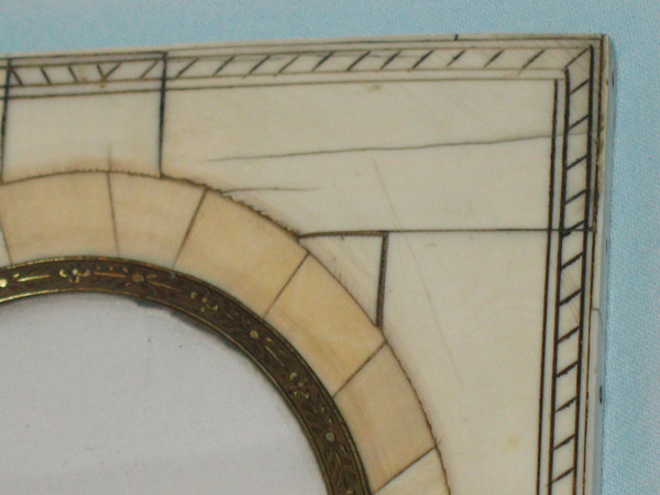Piccola cornice per miniatura in intarsio del periodo Napoleone III del XIX secolo