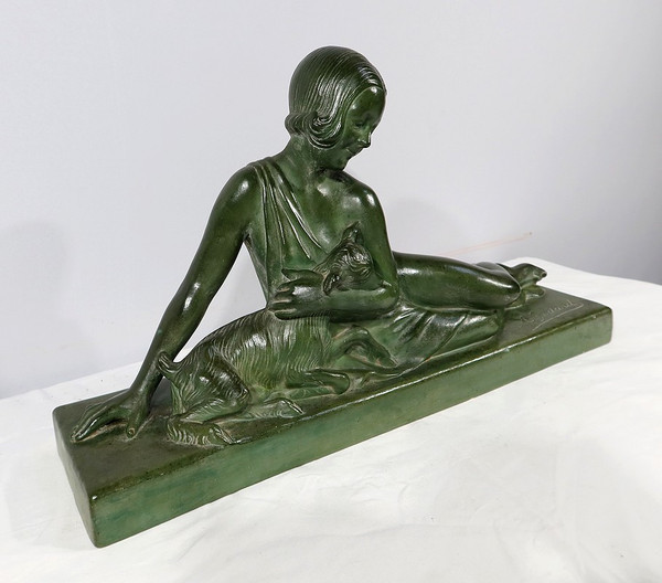 Sculpture «  La Demoiselle et le Chevreau », par A. Godard, Art Déco  – Début XXe