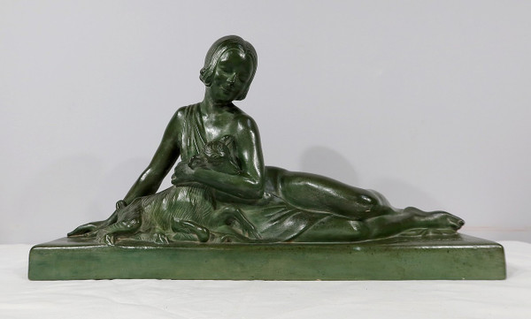 Sculpture «  La Demoiselle et le Chevreau », par A. Godard, Art Déco  – Début XXe