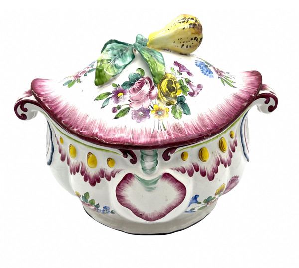 Ancienne soupière terrine barbotine poire faience de l'est Strasbourg