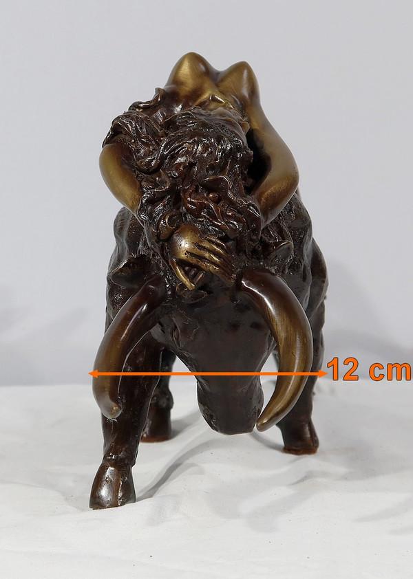 Bronze „Die Göttin Europa trifft den Stier“, signiert Majera – 20. Jahrhundert