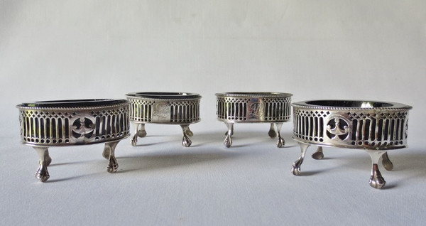 Saliere in argento dell'inizio del XIX secolo.