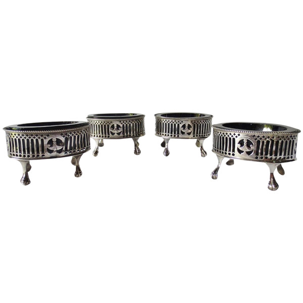 Saliere in argento dell'inizio del XIX secolo.