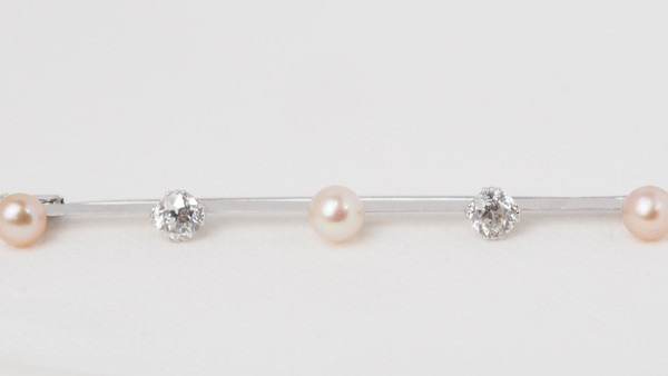 Broche barrette ancienne en or blanc diamants et perles de culture