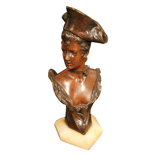  Busto di donna con cappello