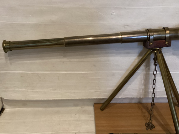 Coppia di cannocchiali da osservazione