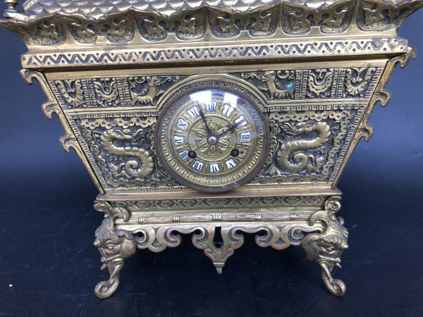 19th century Chinese bronze clock