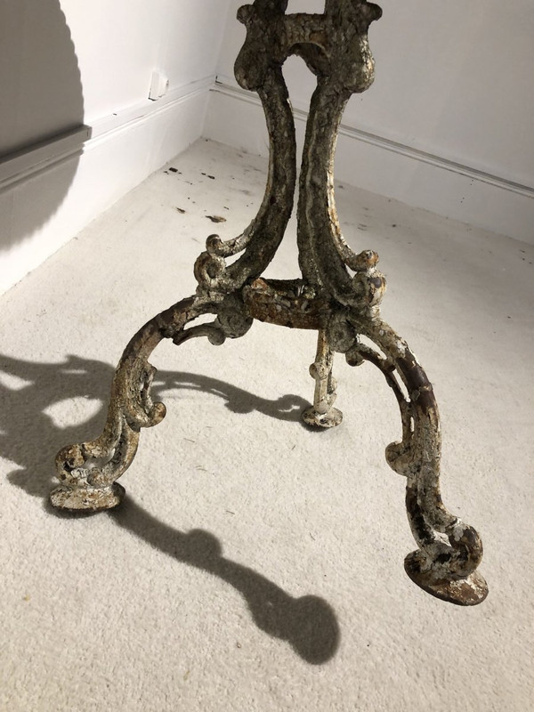 Gueridon-table En Fonte De Jardin End XIXéme