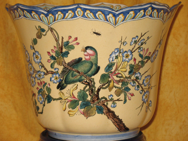 Large Gien earthenware cache pot with Japanese decoration of bird and flowers 19th century period