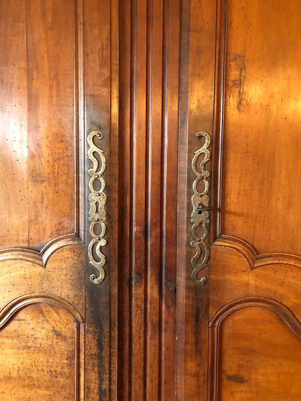 Ancien Buffet Louis XV En 2 Corps Noyer 19ème