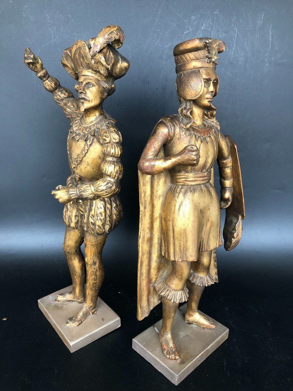 Coppia di sculture in legno dorato del XIX secolo