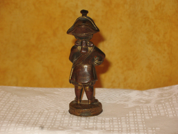 Scultura militare in bronzo, piccola vetrina, XX secolo