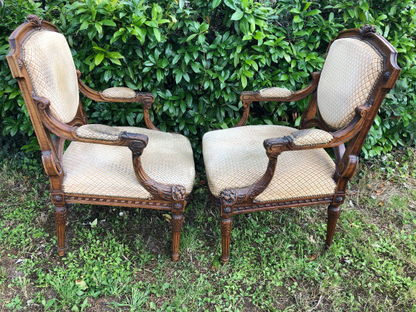 Paire De Fauteuils De Style Louis XVI époque Fin XIXème