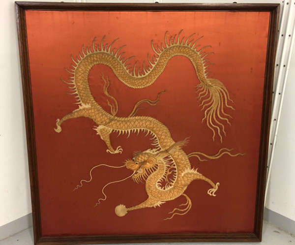 Large Chinese Embroidery Late 19th Century - Dragon A La Perle -d: 135 X 135 Cm