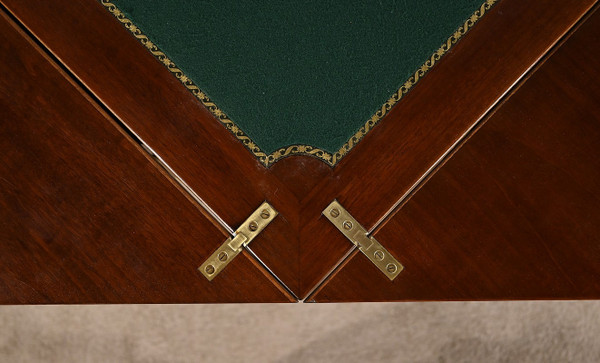 Tavolo da gioco Mouchoir in mogano, stile Luigi XVI, periodo Napoleone III - Metà del XIX secolo