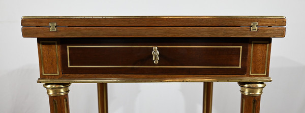 Tavolo da gioco Mouchoir in mogano, stile Luigi XVI, periodo Napoleone III - Metà del XIX secolo