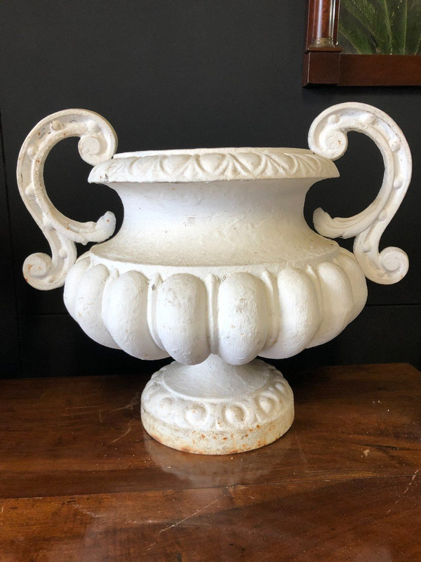 Pair Of Garden Cast Iron Vases Late 19th Century