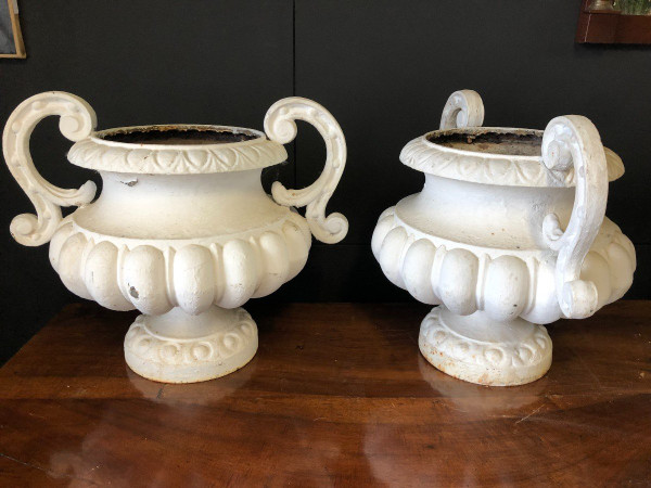 Pair Of Garden Cast Iron Vases Late 19th Century