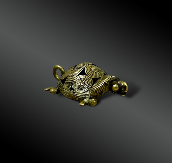 TURTLE PENDANT - Ashanti culture, Mali - First half of the 20th century