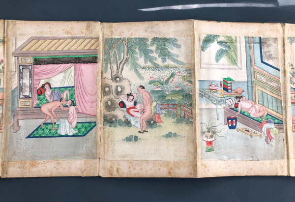 Album erotico cinese a fisarmonica 12 acquerelli su seta dell'inizio del XIX secolo