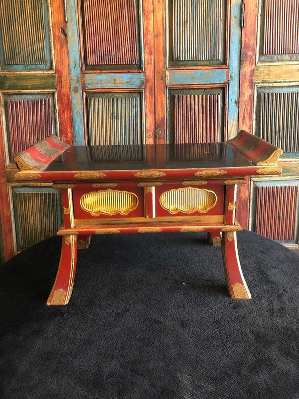 Ancienne Table d'Autel - Japon - Laque Réhaussée d'éléments En Métal Ciselé Et Doré époque Edo