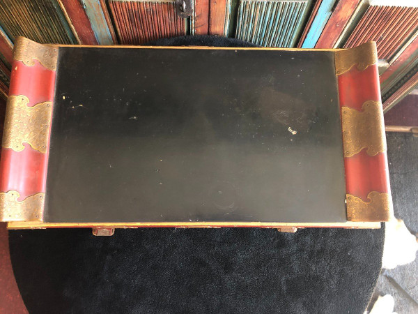 Ancienne Table d'Autel - Japon - Laque Réhaussée d'éléments En Métal Ciselé Et Doré époque Edo