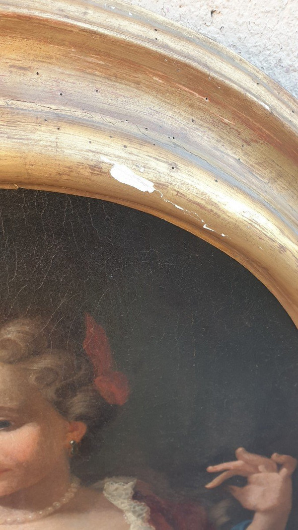 Porträt einer Dame mit Fächer, oval gerahmt, 18. Jahrhundert