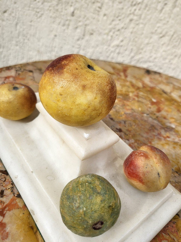 Paar Marmor-Briefbeschwerer mit Früchten, 19. Jahrhundert