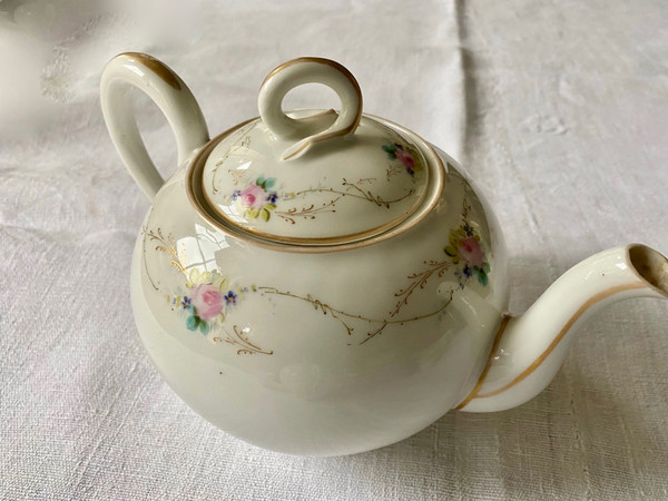 Porcelain coffee set