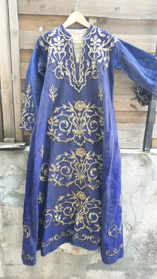 Caftan Oriental Bleu Avec Broderie De Fils d'Argent, XIXème Siècle