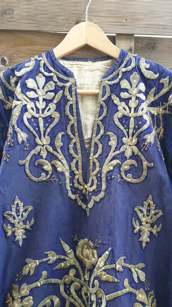 Caftan Oriental Bleu Avec Broderie De Fils d'Argent, XIXème Siècle